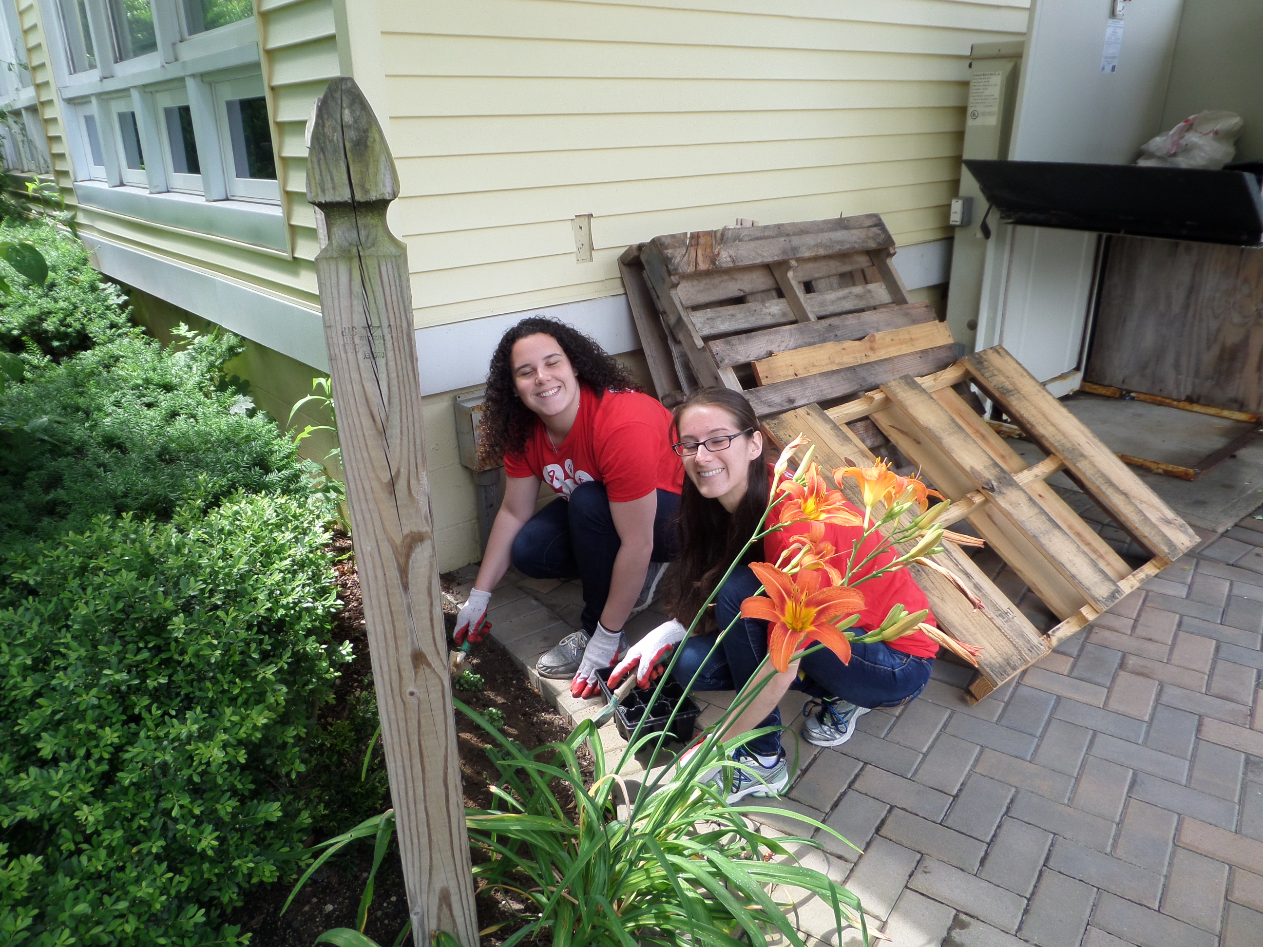 BDO Gives Back with EAC Network!