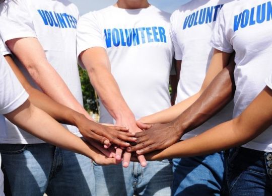 volunteer hands